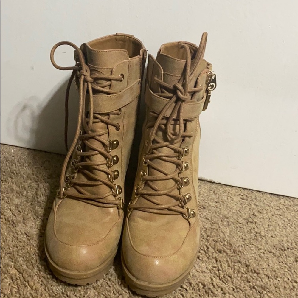 Guess Booties - Picture 2 of 5